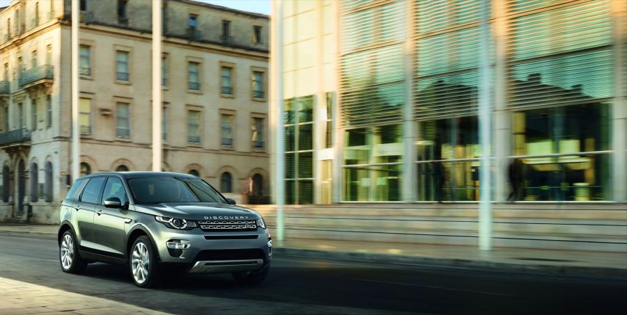  Land Rover Discovery Sport HSE Luxury 2015 года  (фото 6 из 62)